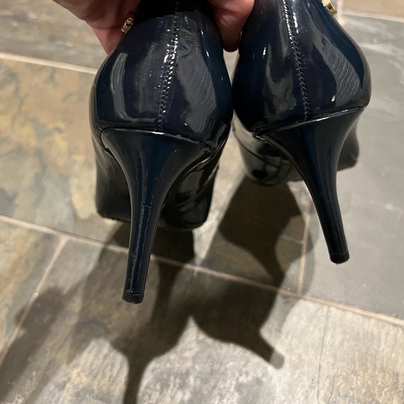 Calvin Klein Nilly pumps in navy GUC - Picture 3 of 3
